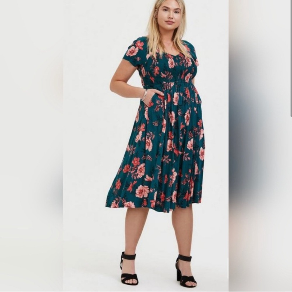 Womens Torrid Teal Blue Pink Floral Smocked Challis Dress 00 M/L